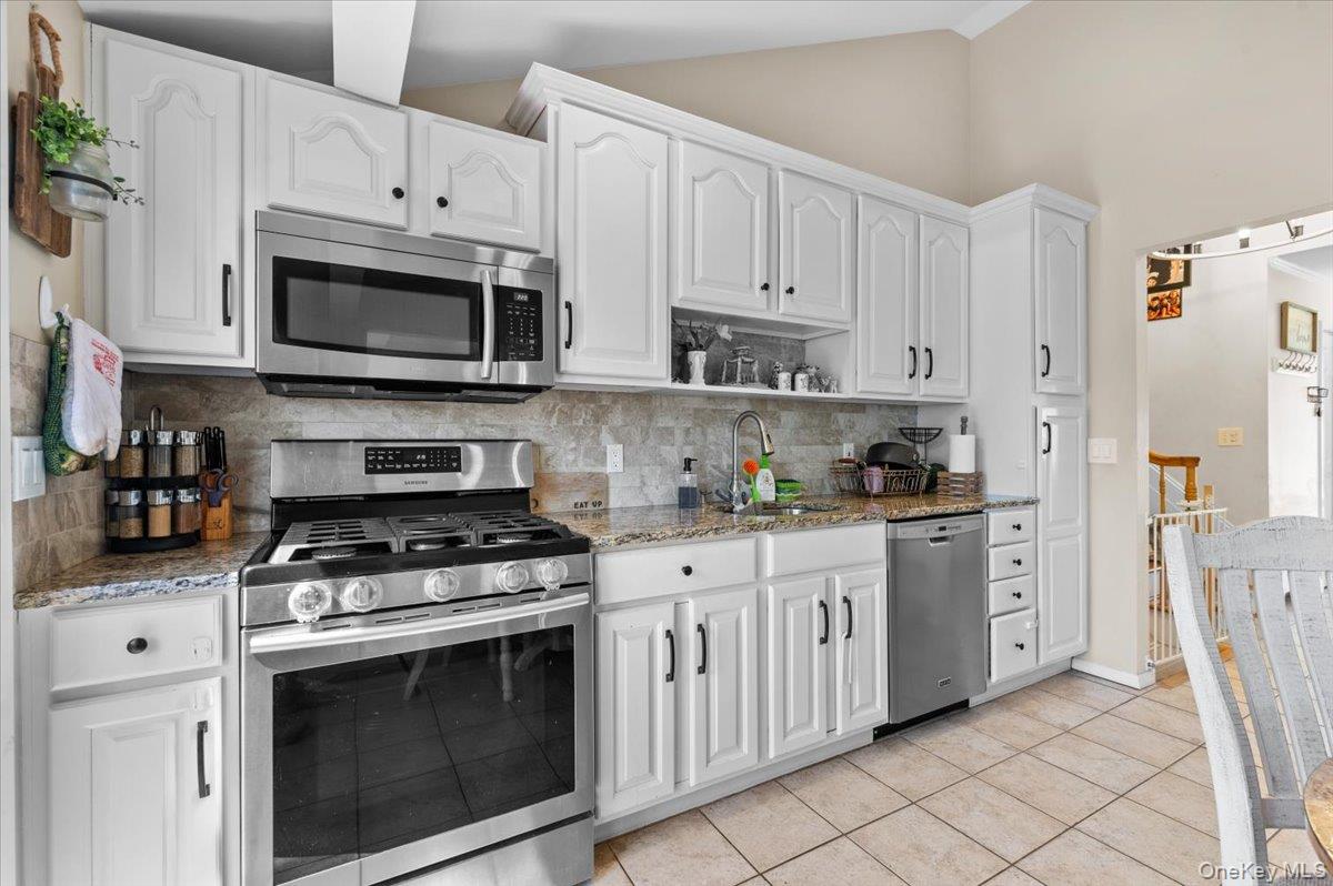 61 Winthrop Road Property Photo 12