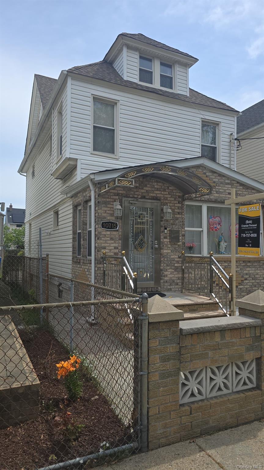 10715 Lefferts Boulevard Property Photo 1