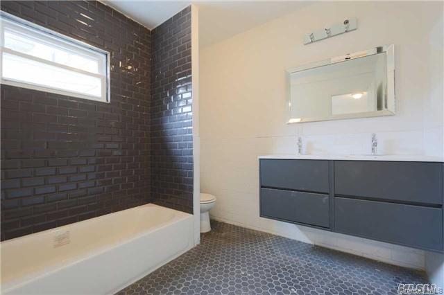 104-33 88th Avenue Property Photo 6