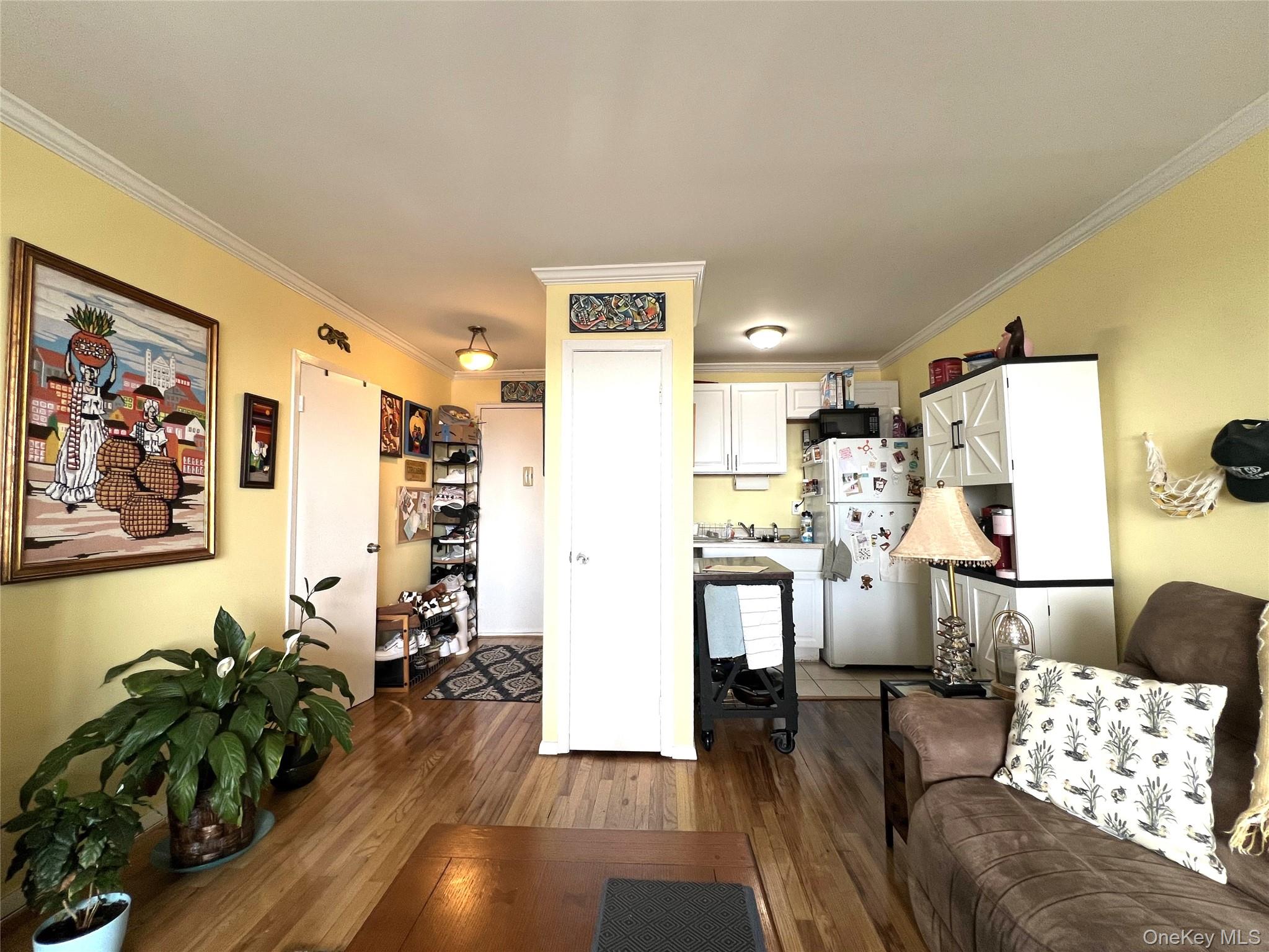 855 E Broadway 6g Property Photo 5