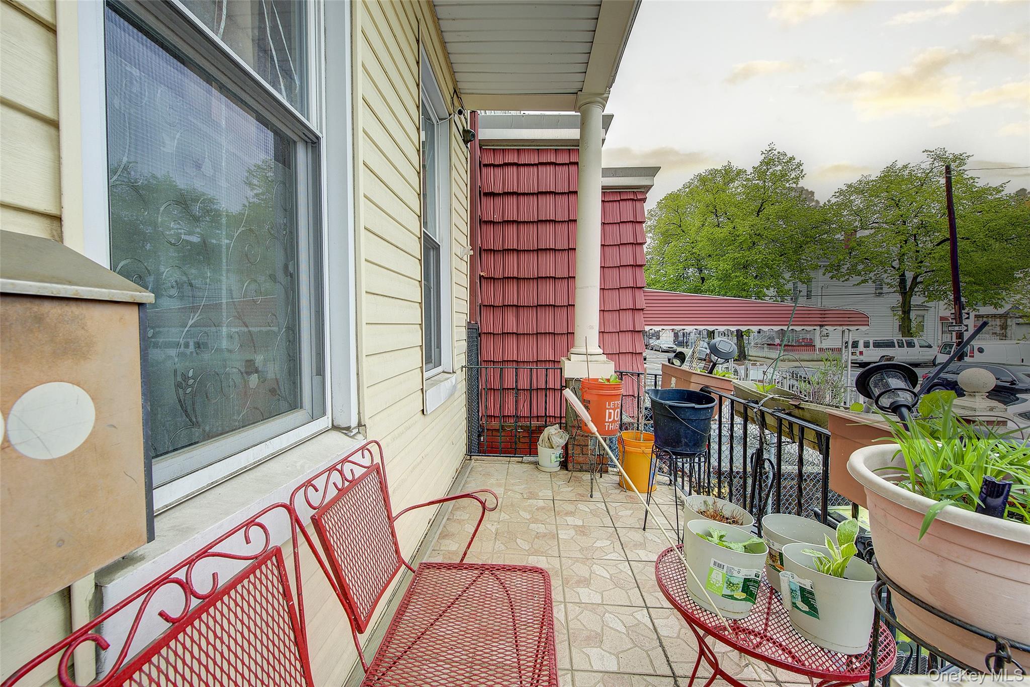 150 Ridgewood Avenue Property Photo 4