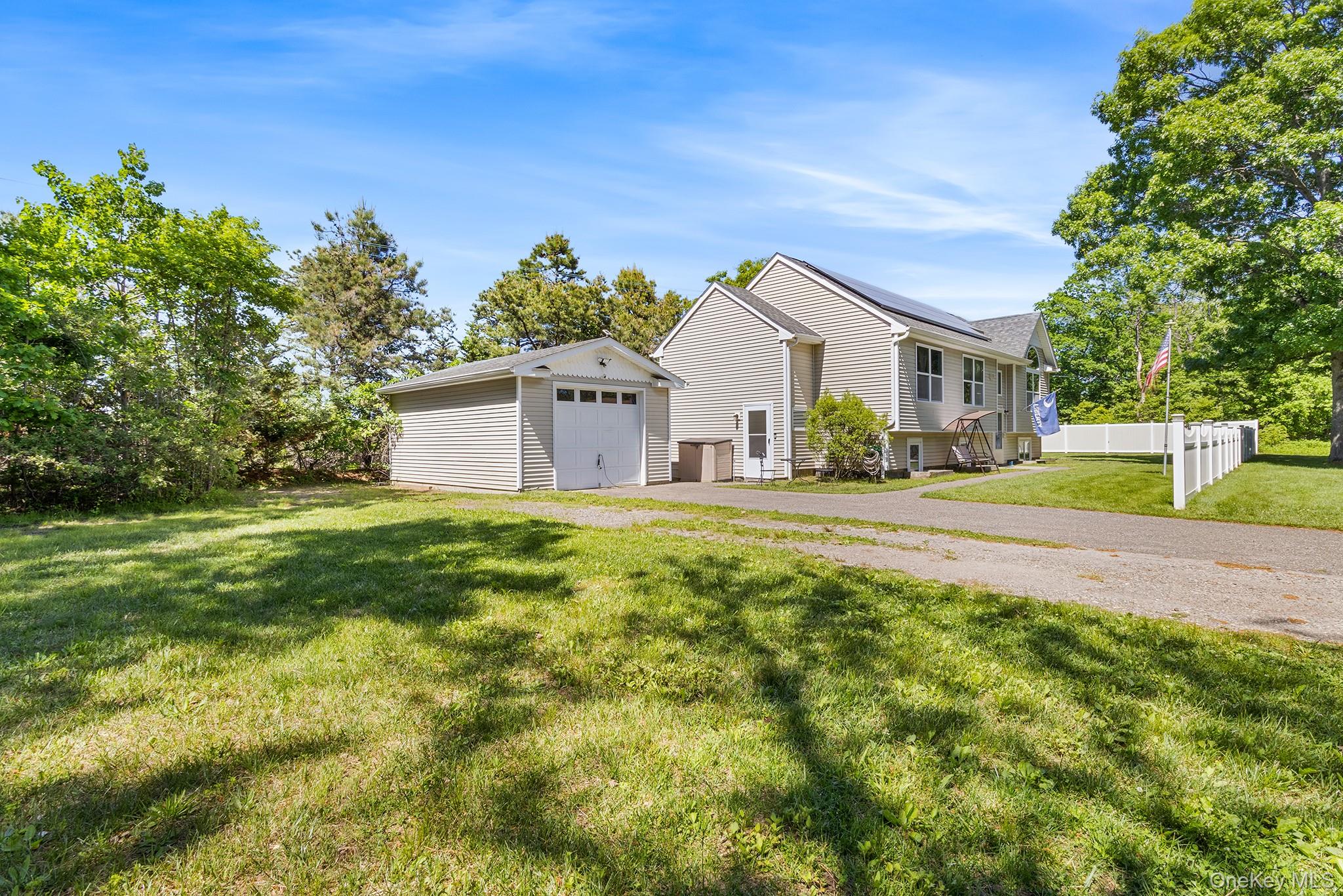 49 Oakdale Avenue Property Photo 3
