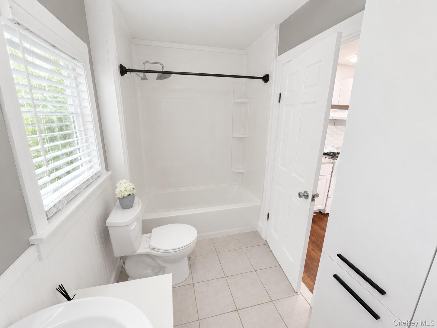 529 Montauk Highway Property Photo 10