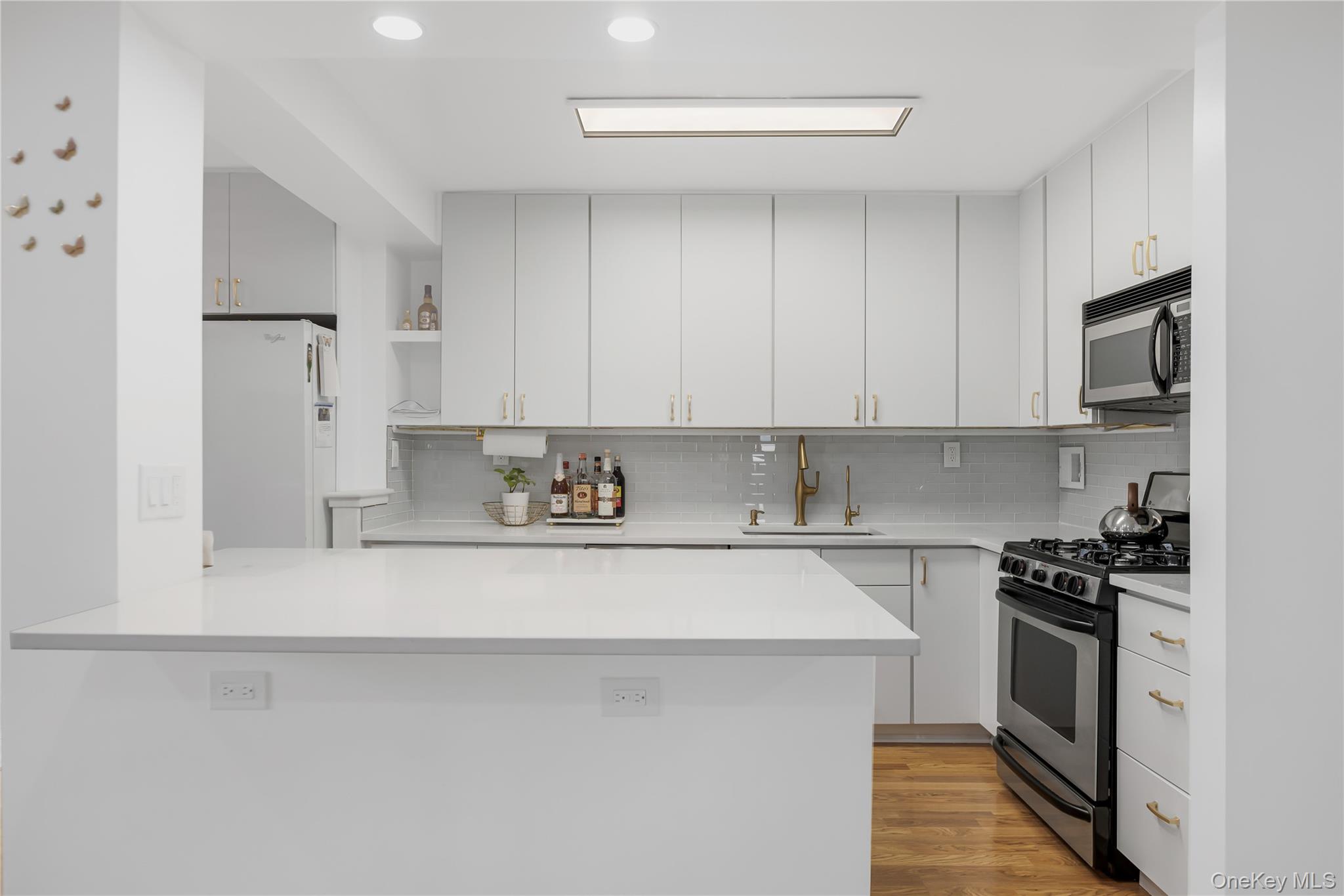 377 Westchester Ave Apt 6j Property Photo 5