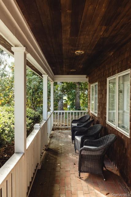 7785 Main Road Property Photo 2