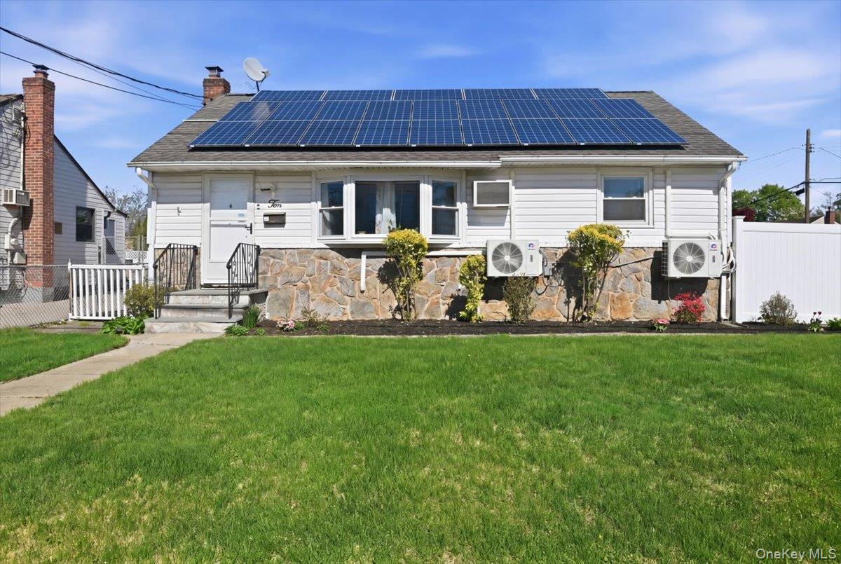 10 Gardner Avenue Property Photo 2
