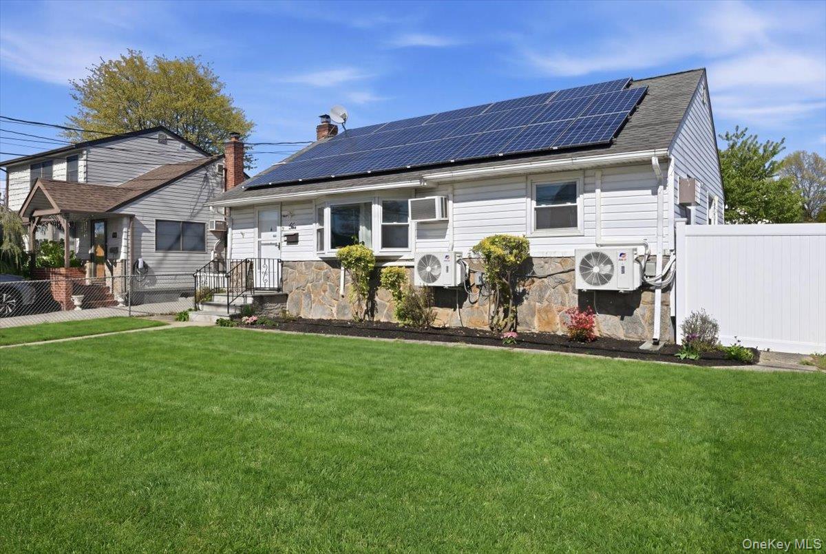 10 Gardner Avenue Property Photo 3