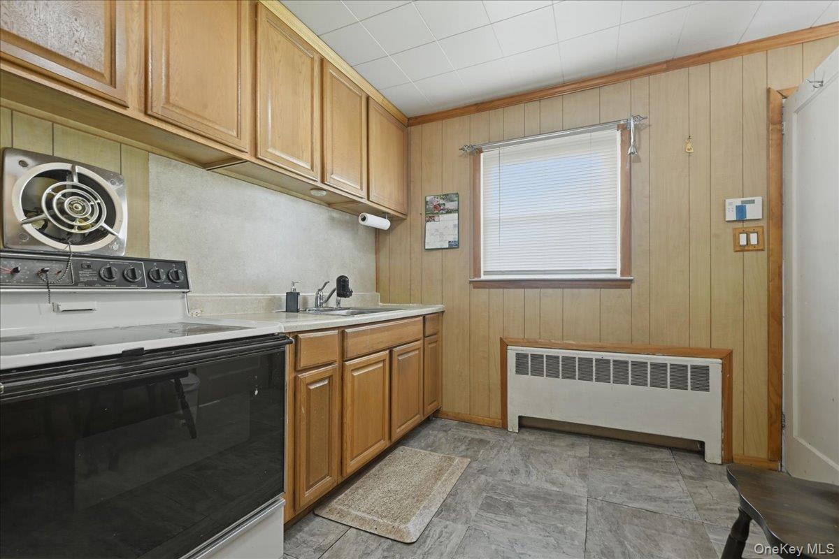 10 Gardner Avenue Property Photo 7