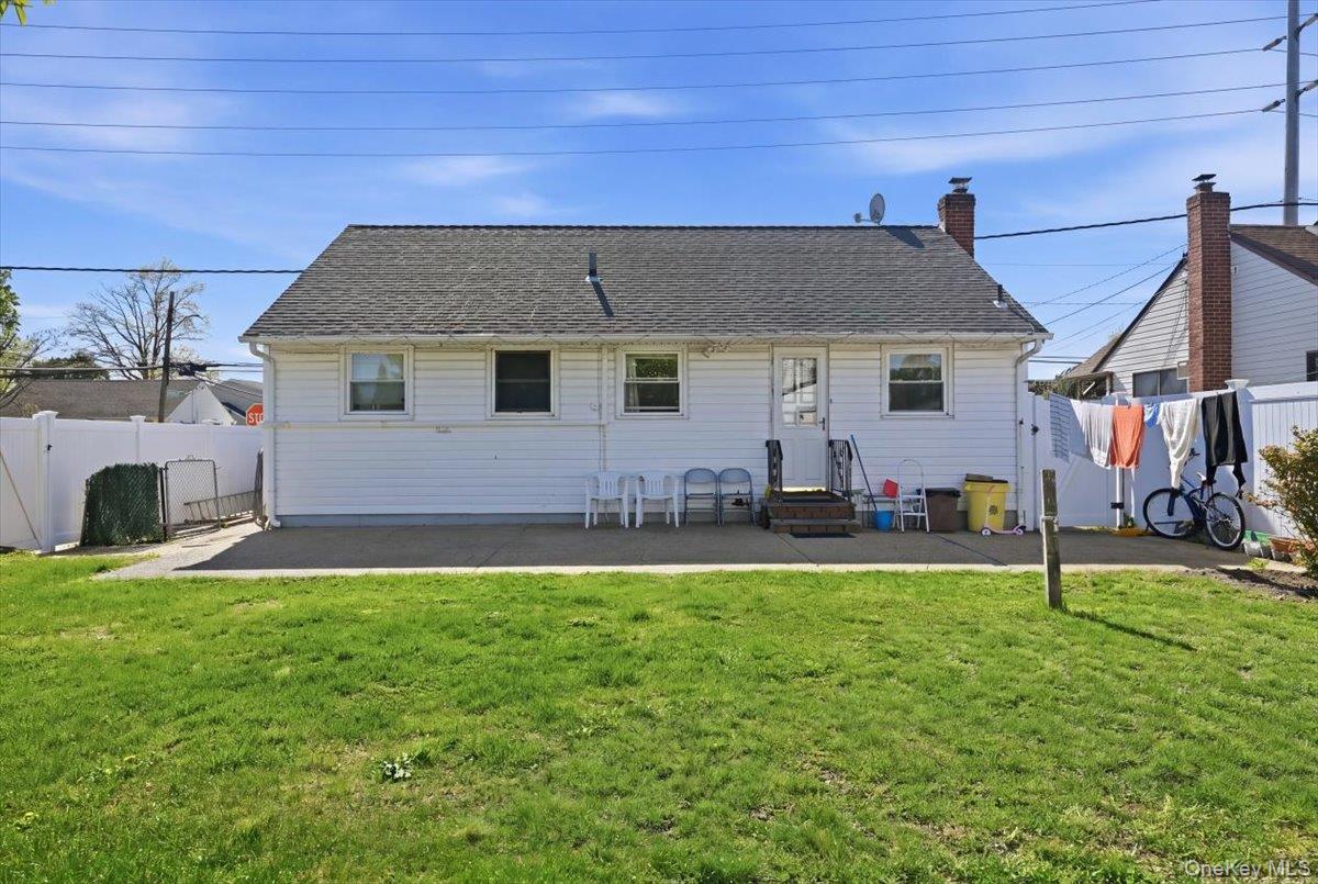 10 Gardner Avenue Property Photo 30