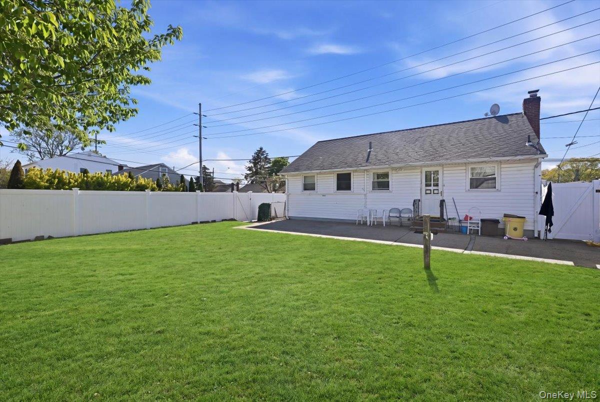 10 Gardner Avenue Property Photo 31