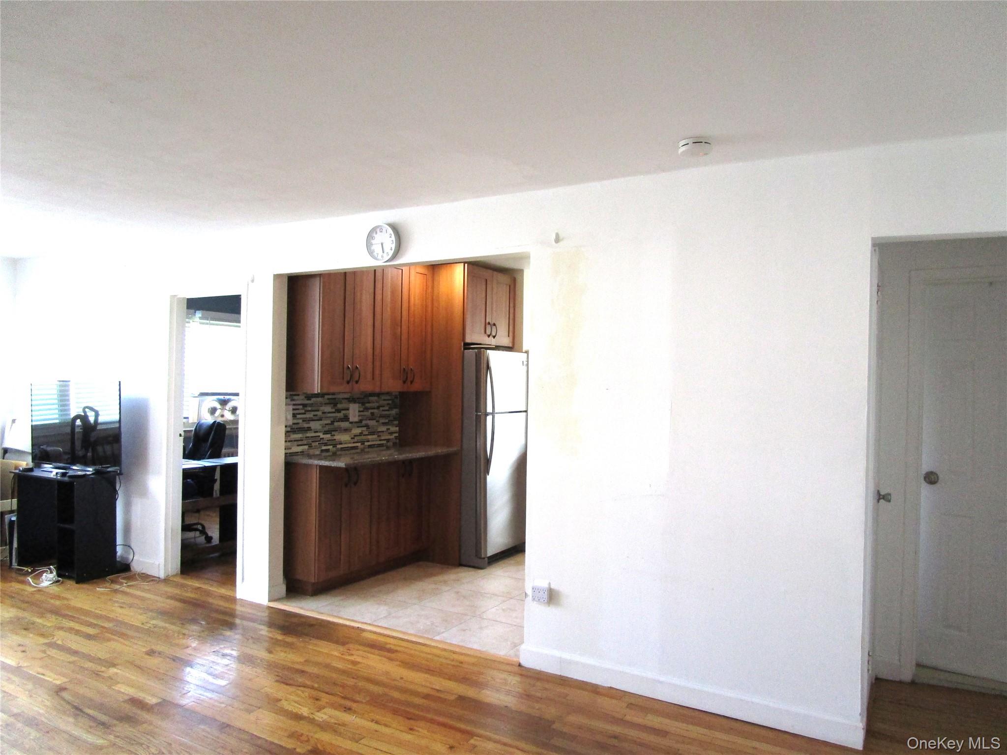 324 Post Avenue 9f Property Photo 10