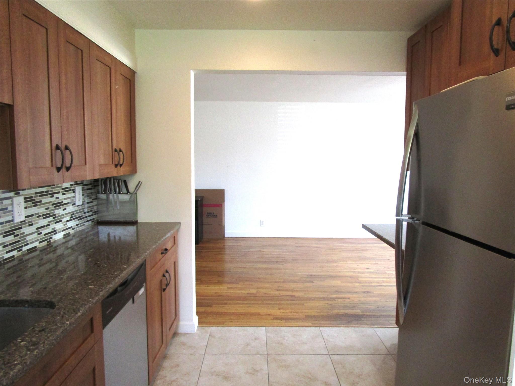 324 Post Avenue 9f Property Photo 16