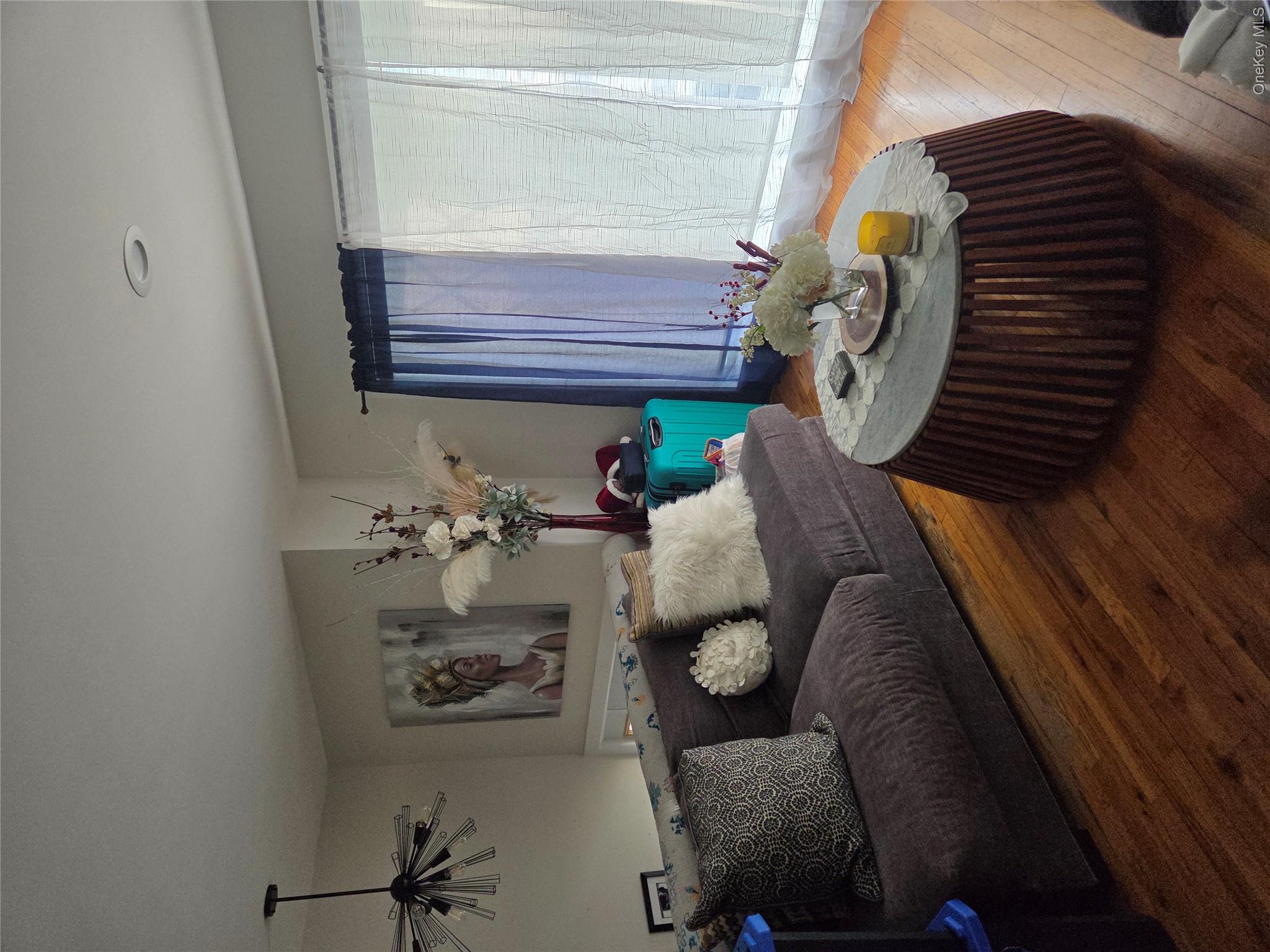 1344 Bay 25th Street Property Photo 3