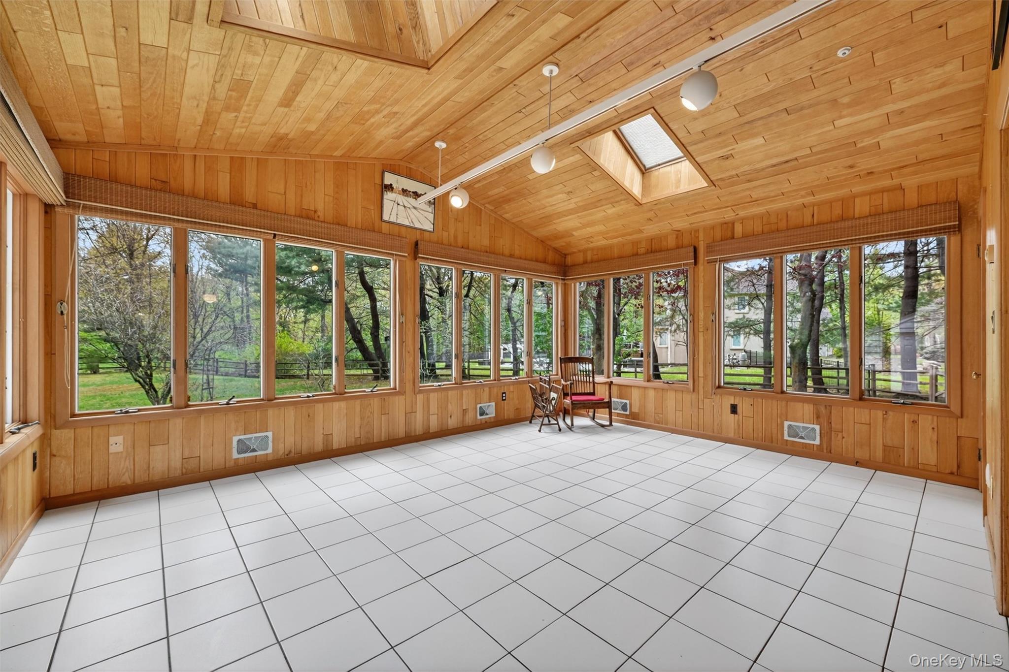 1 Vivian Place Property Photo 19