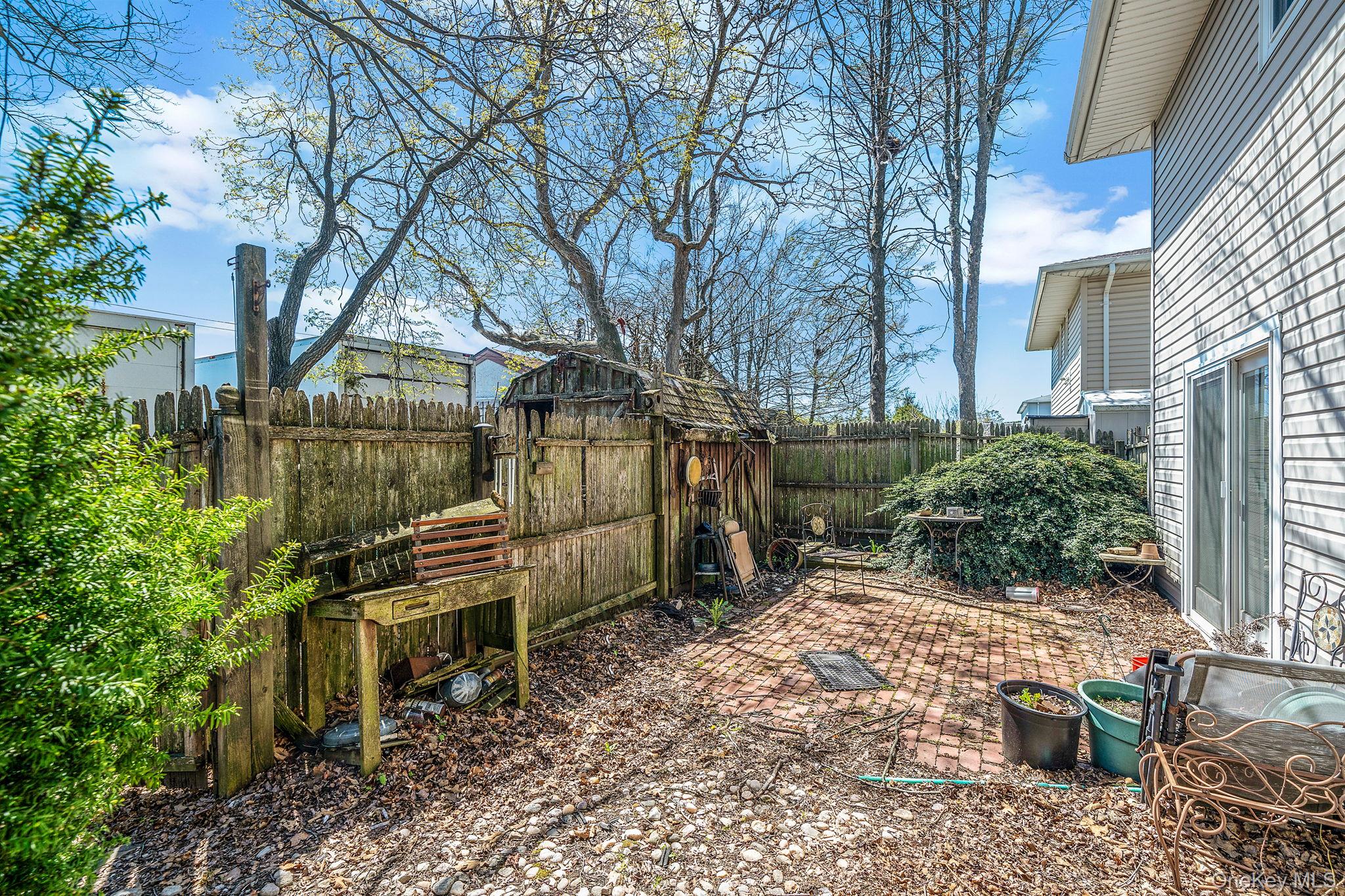 202 N Hickory Street Property Photo 4