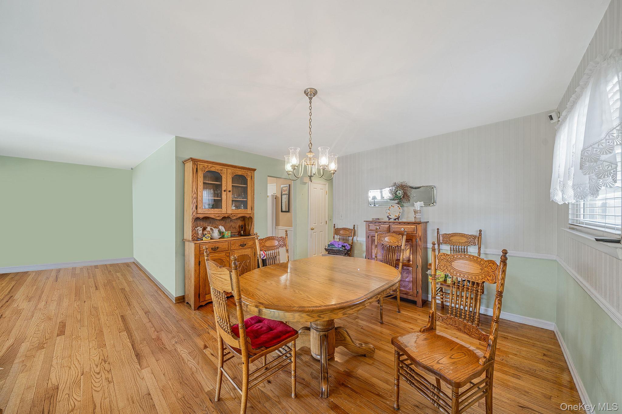 202 N Hickory Street Property Photo 6