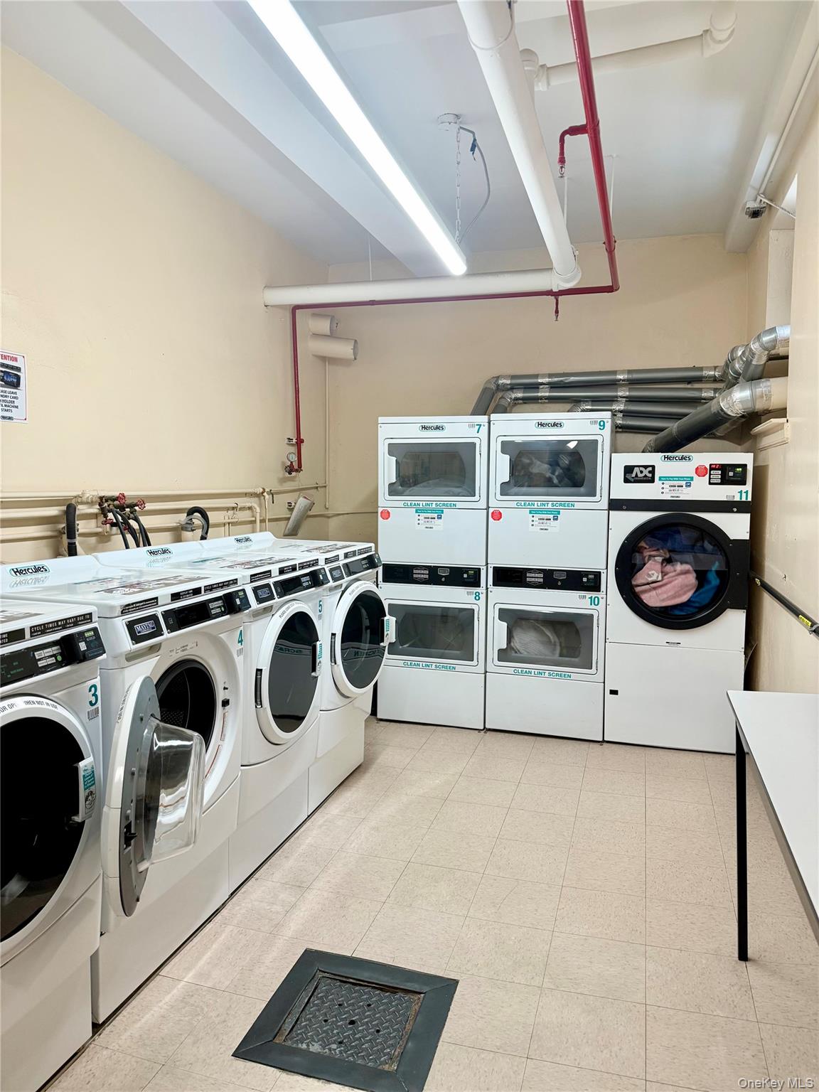 71-11 Yellowstone Boulevard 2g Property Photo 10