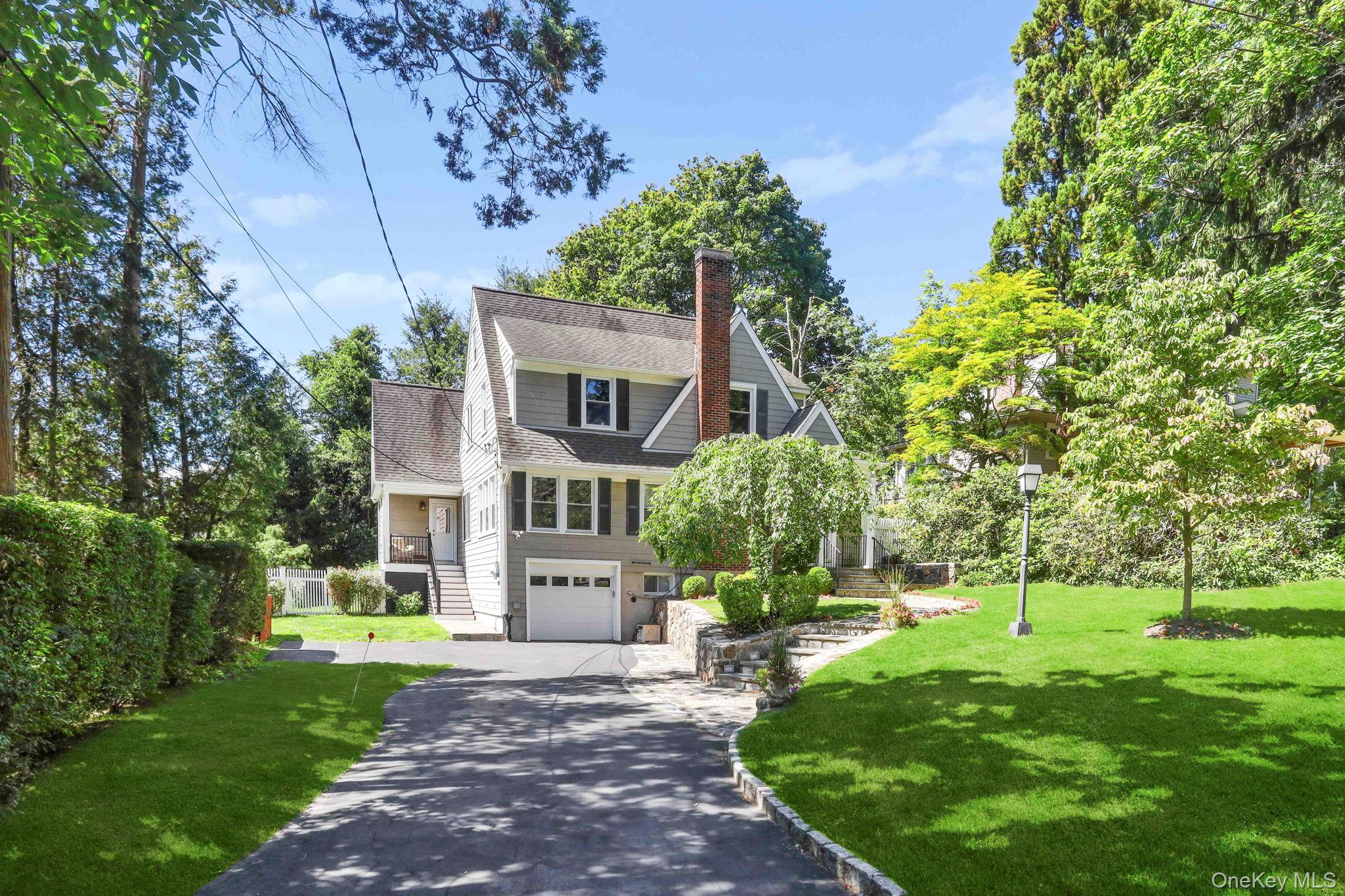 10 Grandview Avenue Property Photo 1