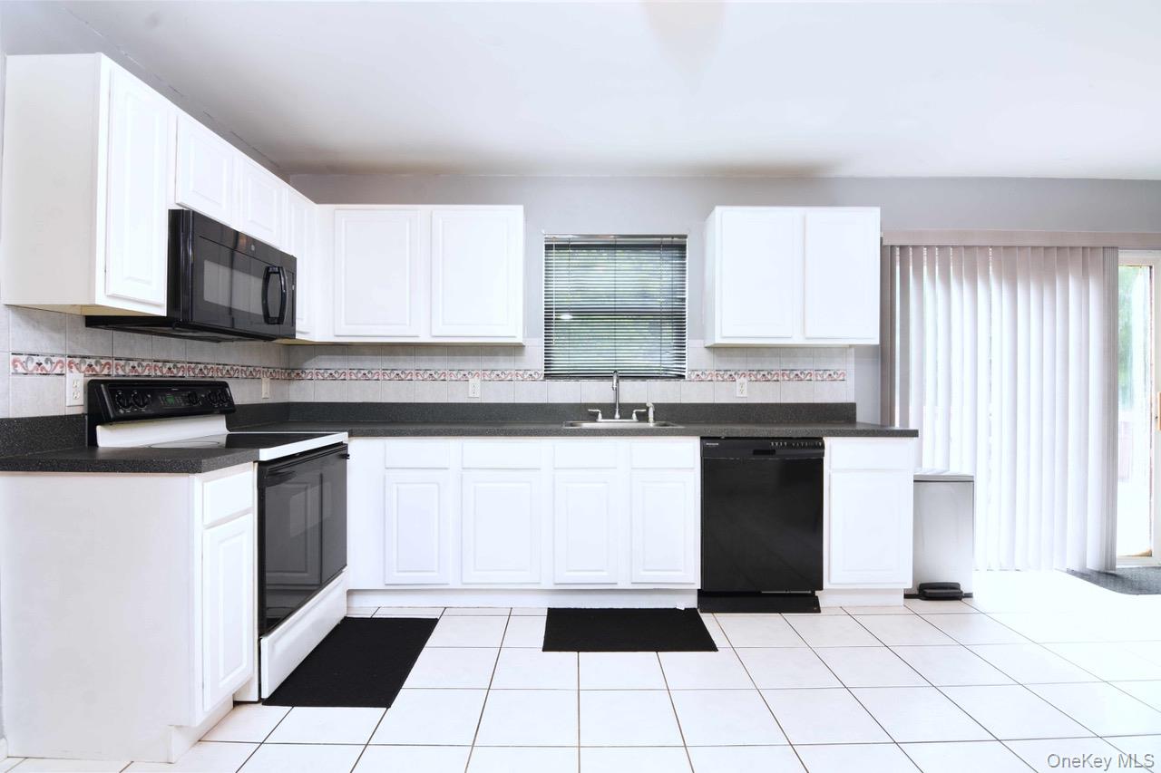 30 1st Avenue Property Photo 5