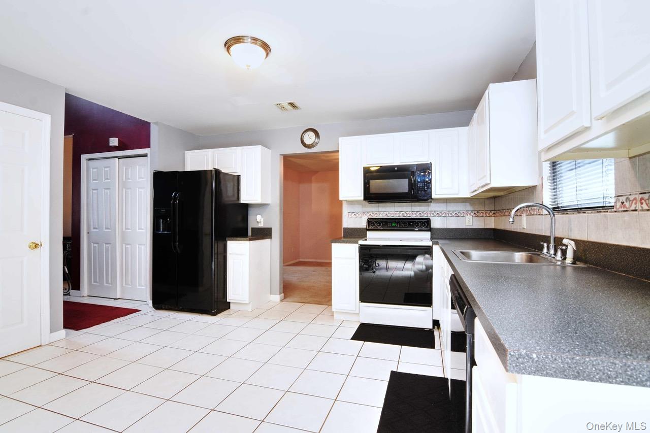 30 1st Avenue Property Photo 6