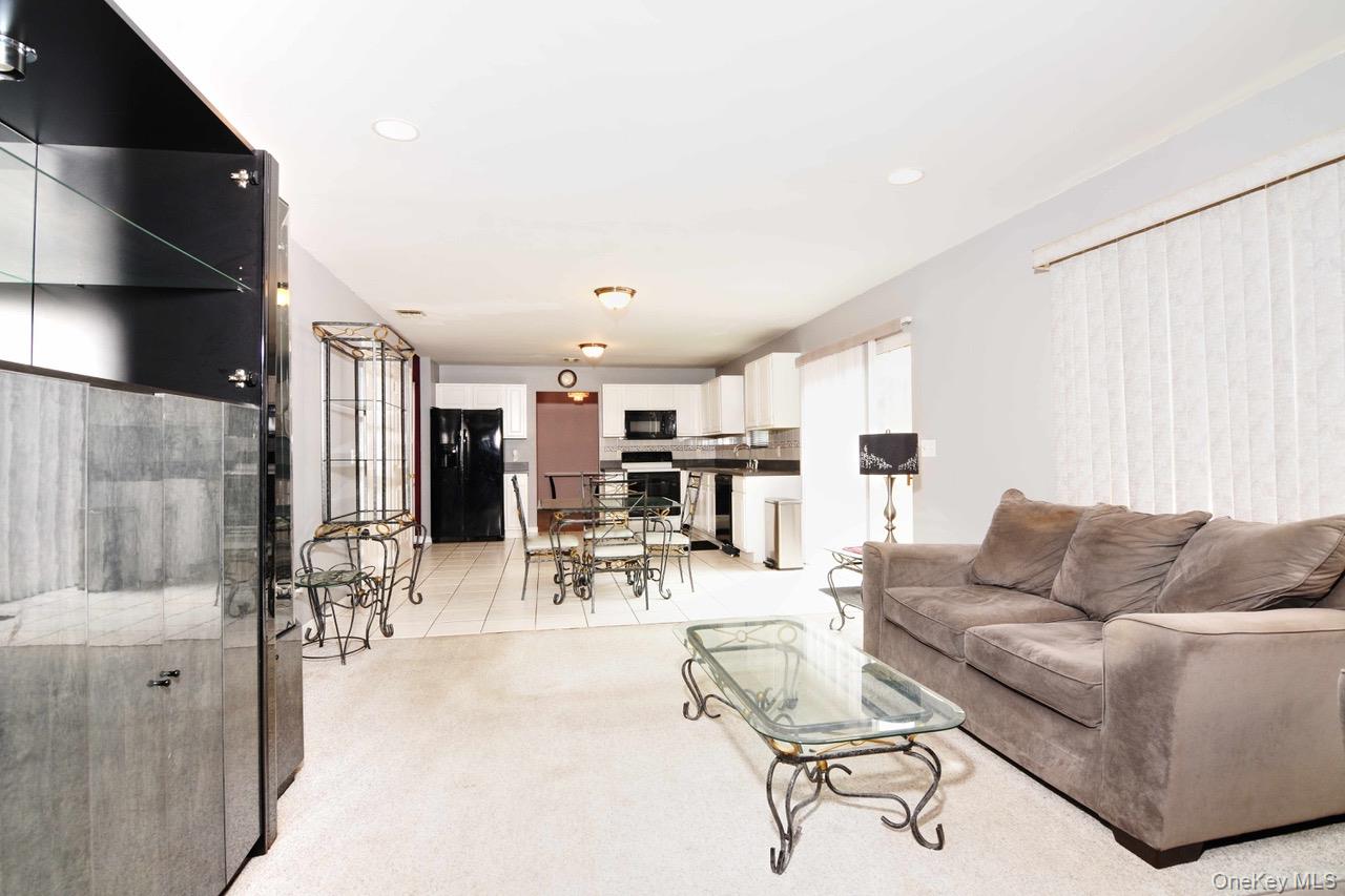30 1st Avenue Property Photo 11