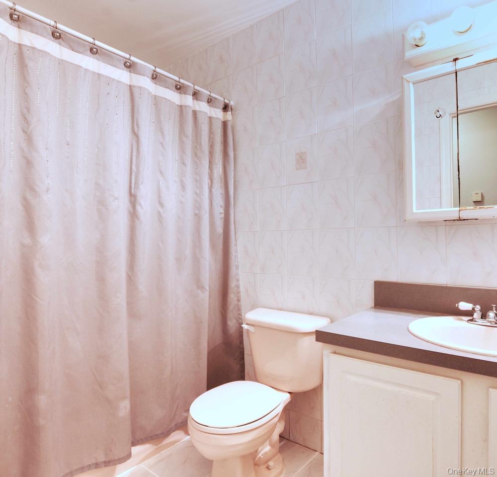 30 1st Avenue Property Photo 16