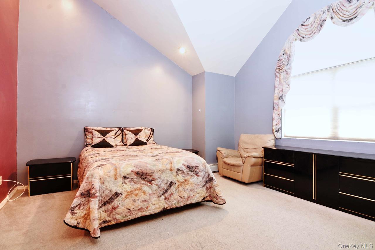 30 1st Avenue Property Photo 17