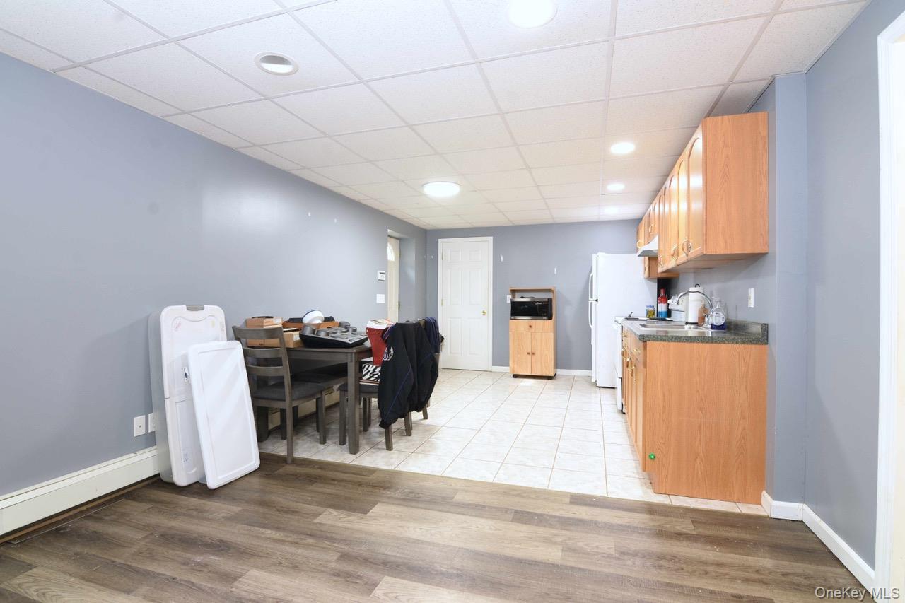 30 1st Avenue Property Photo 22