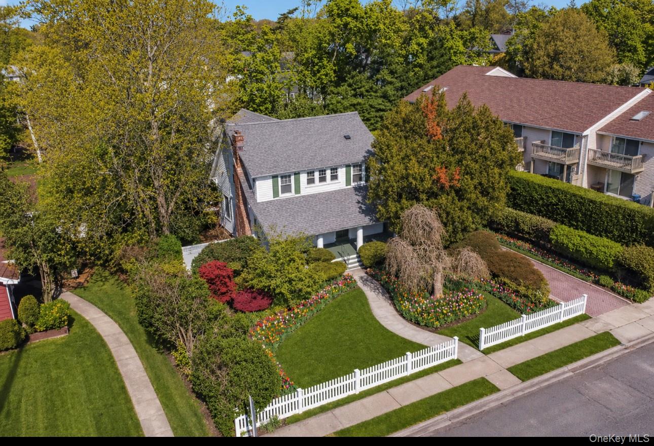 2348 Pershing Boulevard Property Photo 2