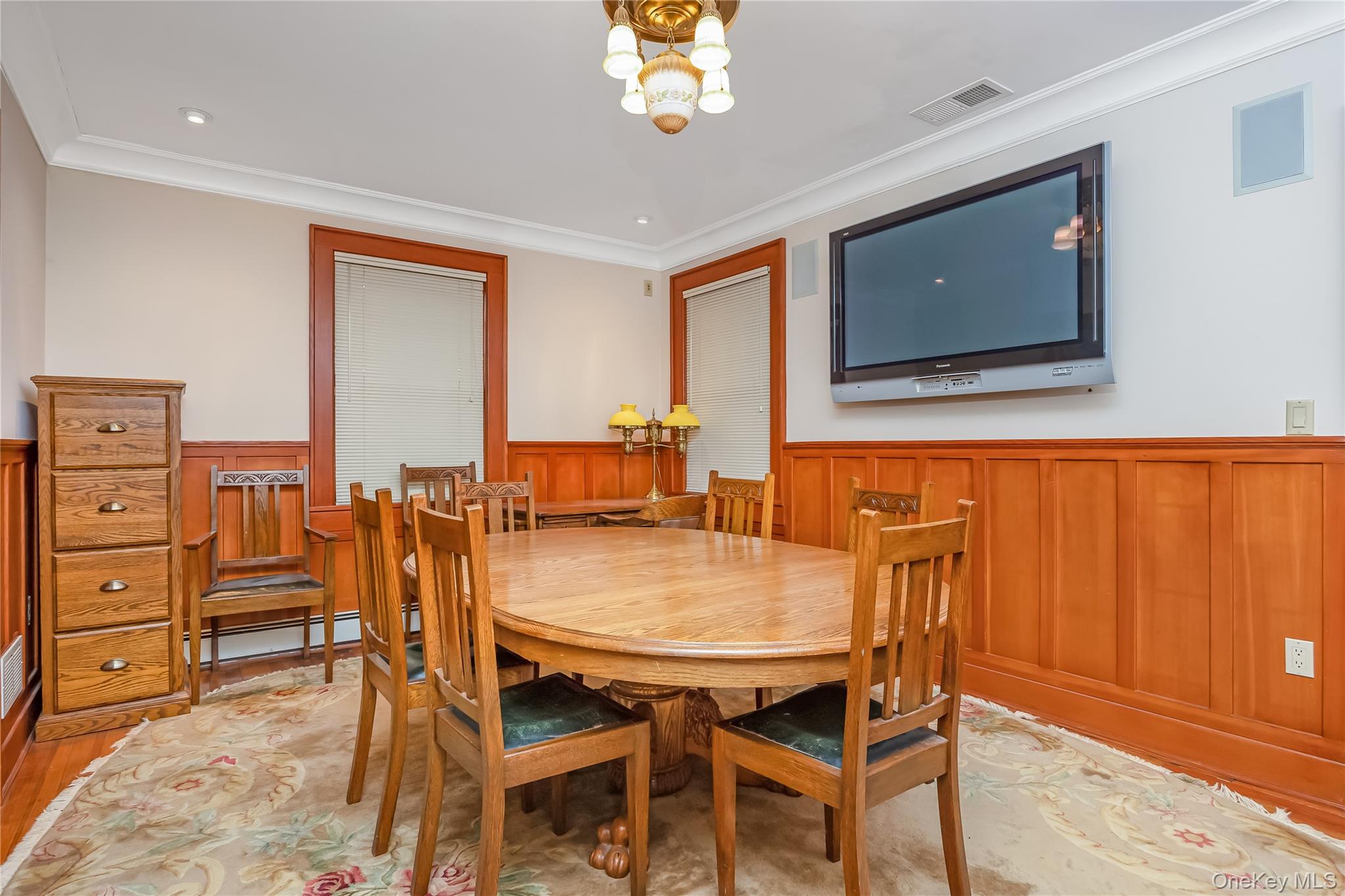 2348 Pershing Boulevard Property Photo 9