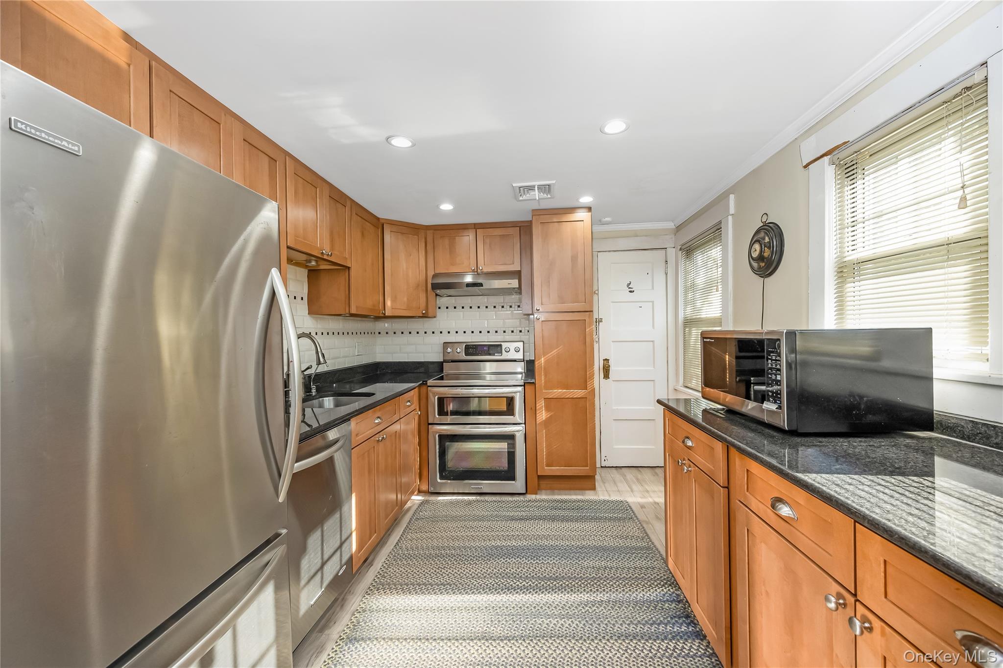 2348 Pershing Boulevard Property Photo 15