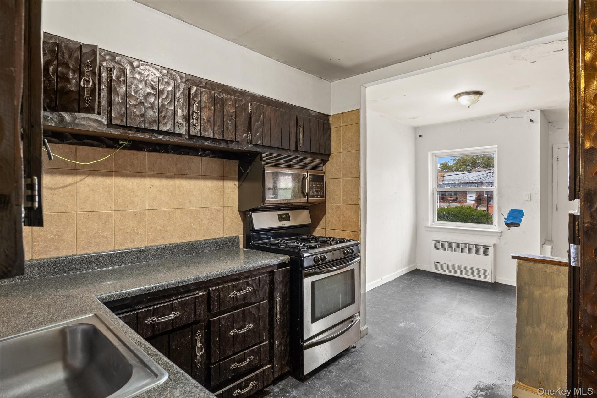 2048 E 53rd Place Property Photo 12