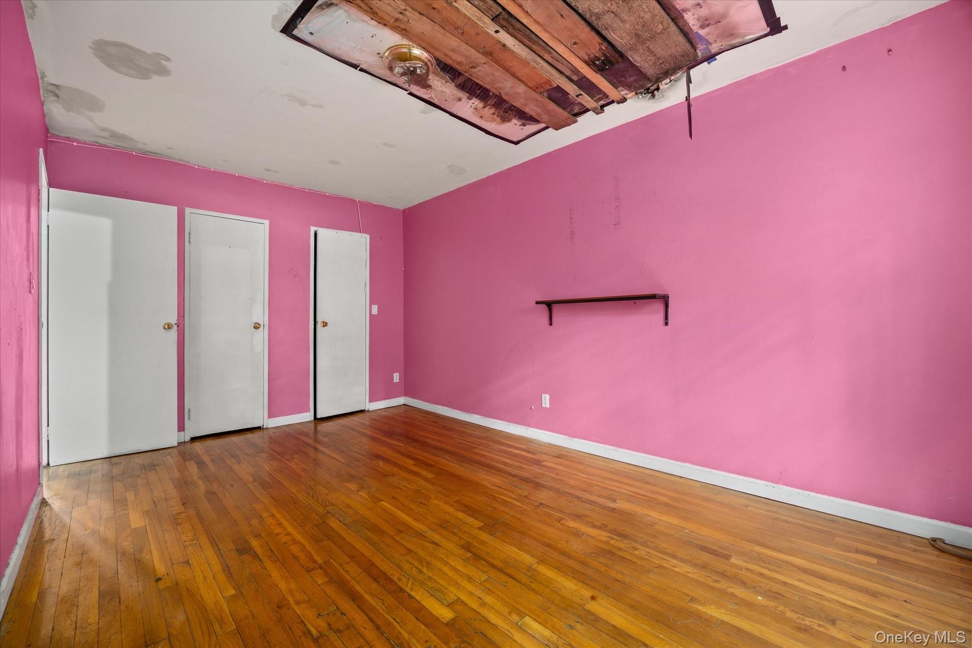 2048 E 53rd Place Property Photo 14