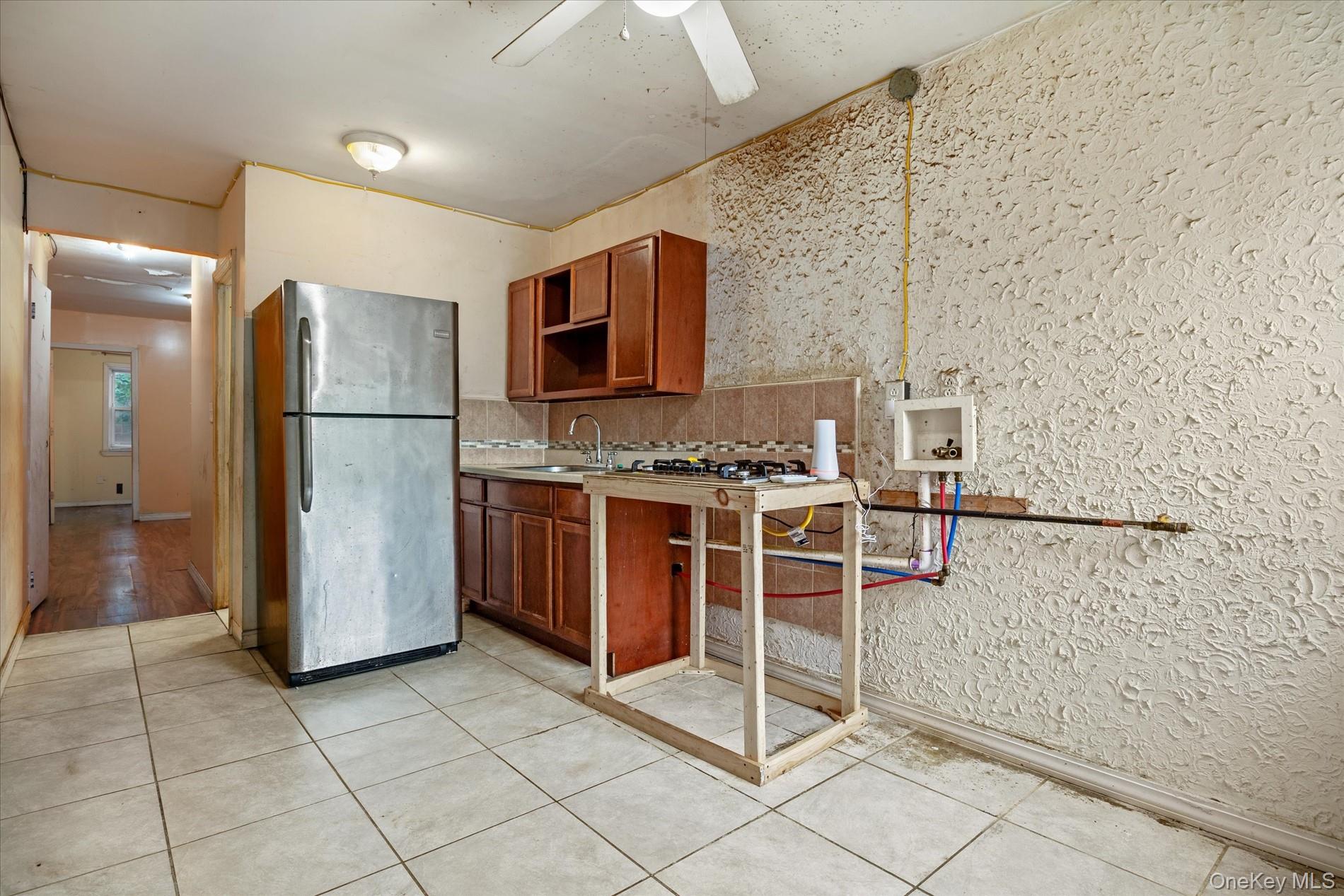 2048 E 53rd Place Property Photo 18