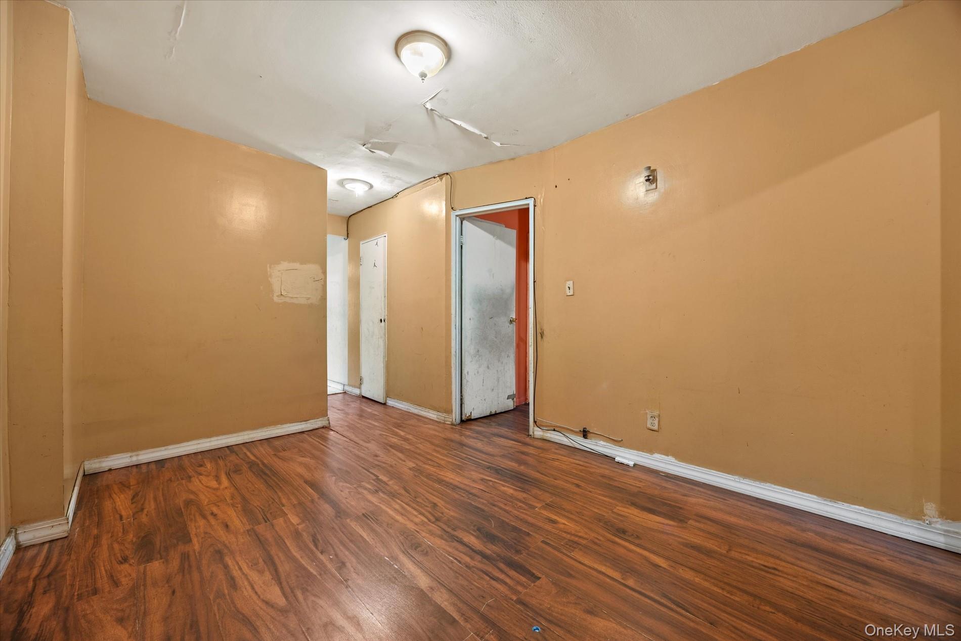 2048 E 53rd Place Property Photo 22