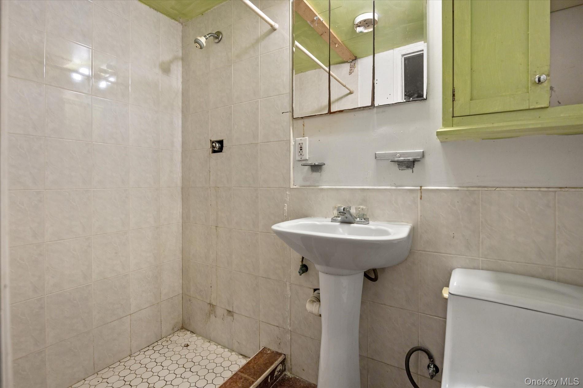 2048 E 53rd Place Property Photo 29