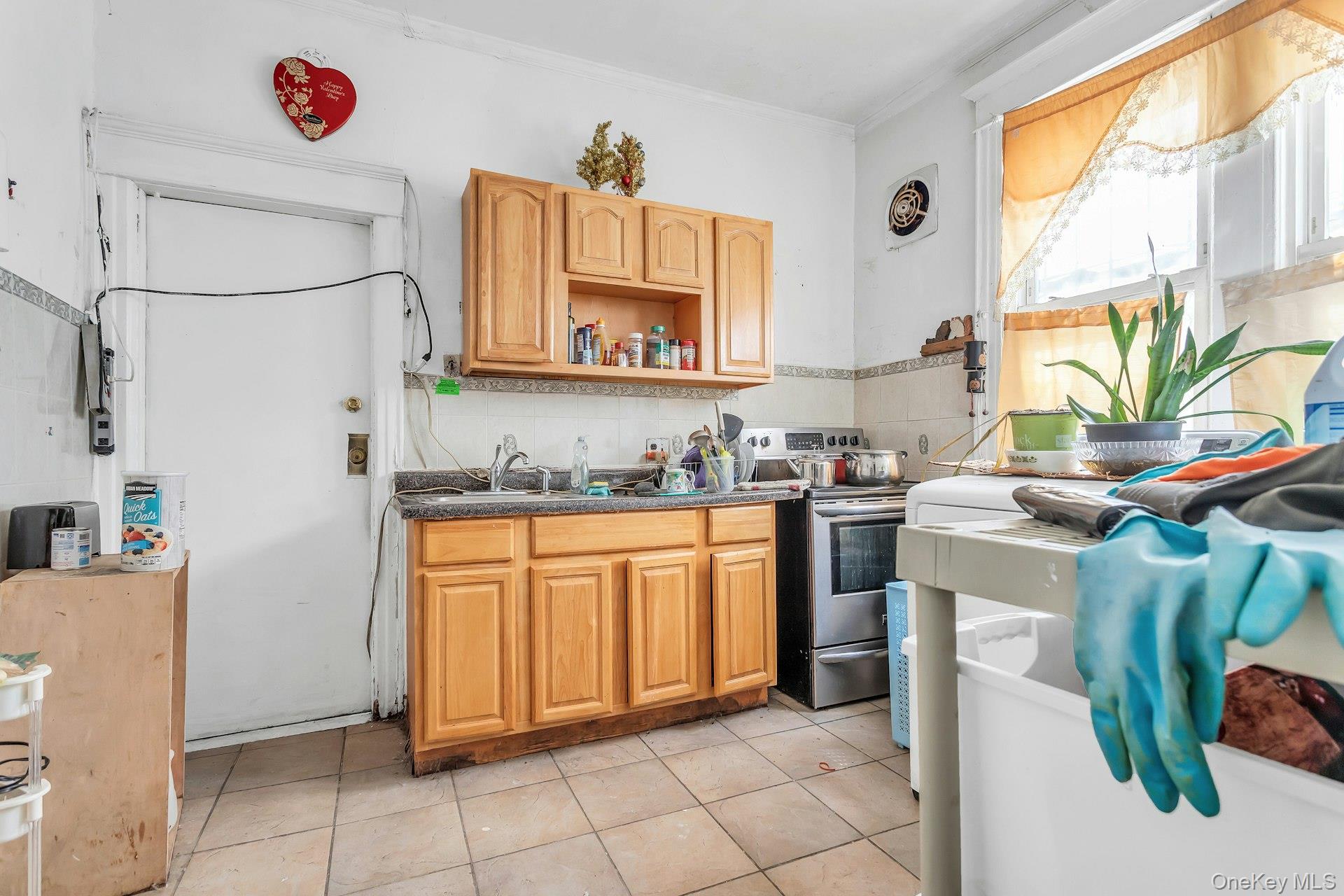 35-34 91st Street Property Photo 7