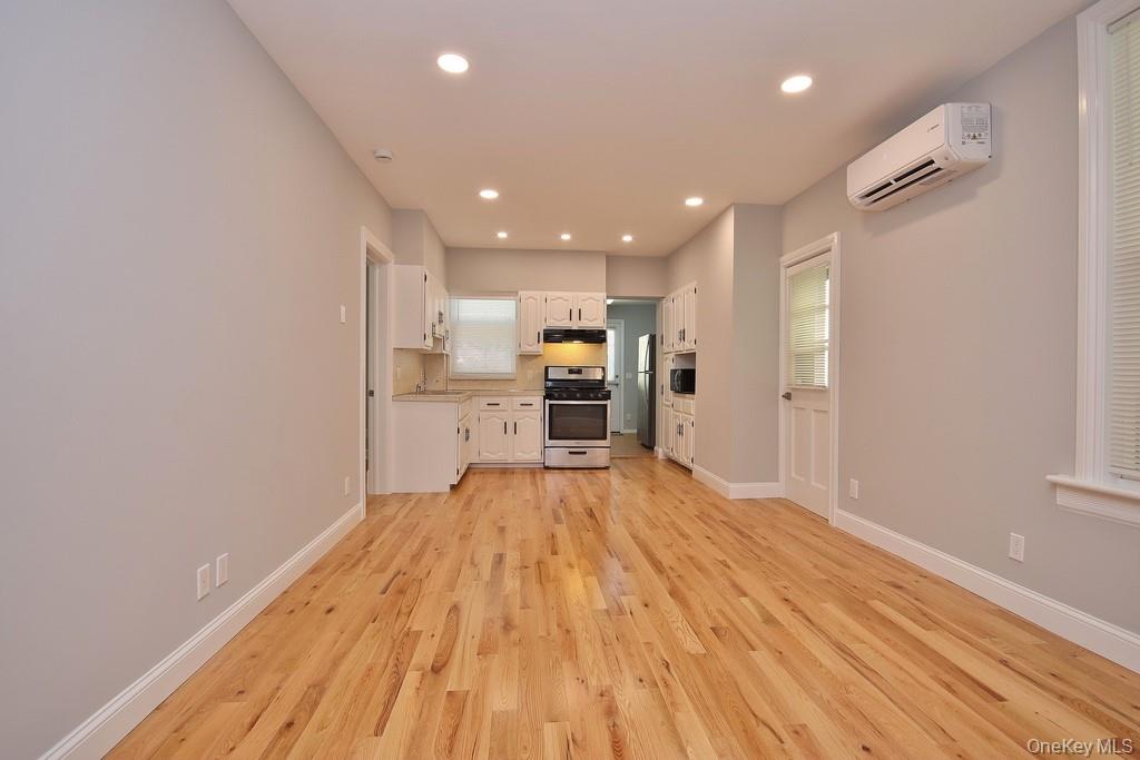 521 E 235th Street Property Photo 11