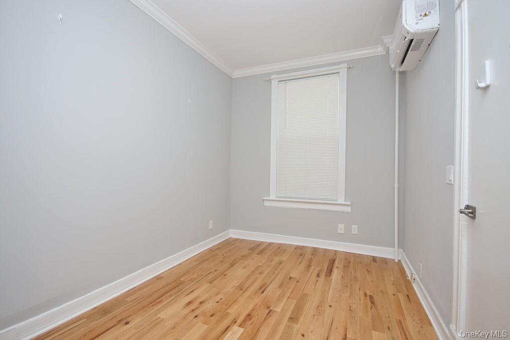 521 E 235th Street Property Photo 19