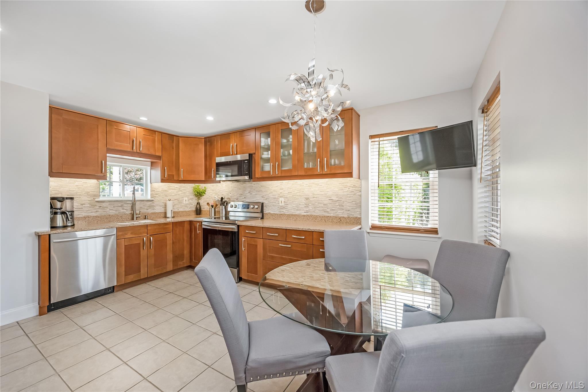 56 Arrowhead Avenue Property Photo 14