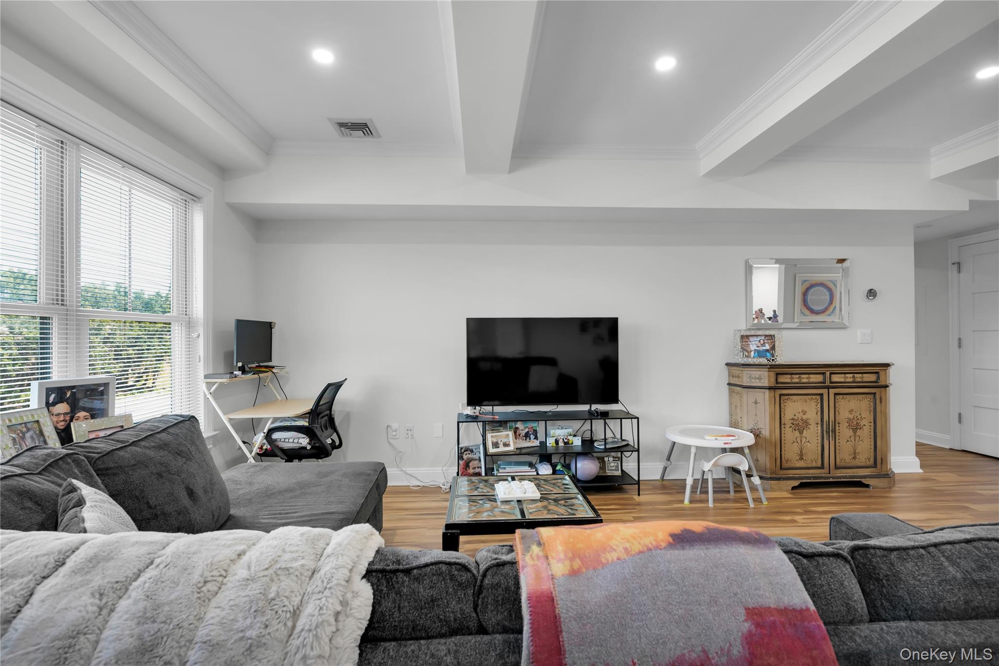 225 Stanley Avenue 109 Property Photo 6