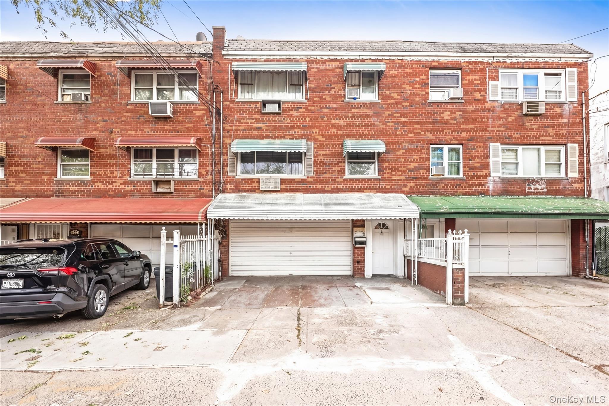 627 Commonwealth Avenue Property Photo 1