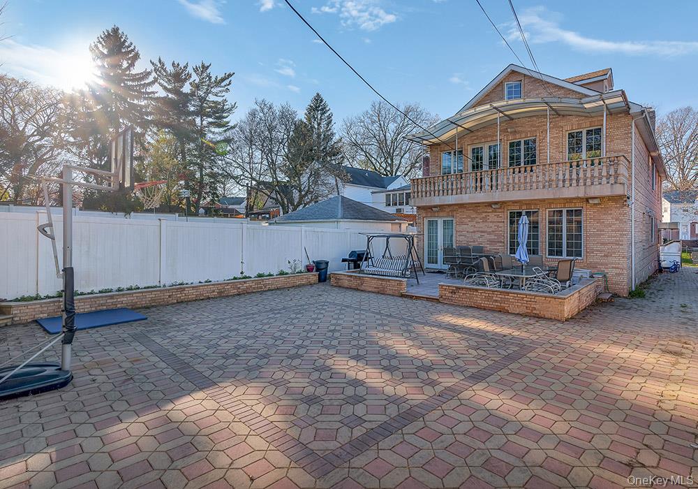 17624 Kildare Road Property Photo 2