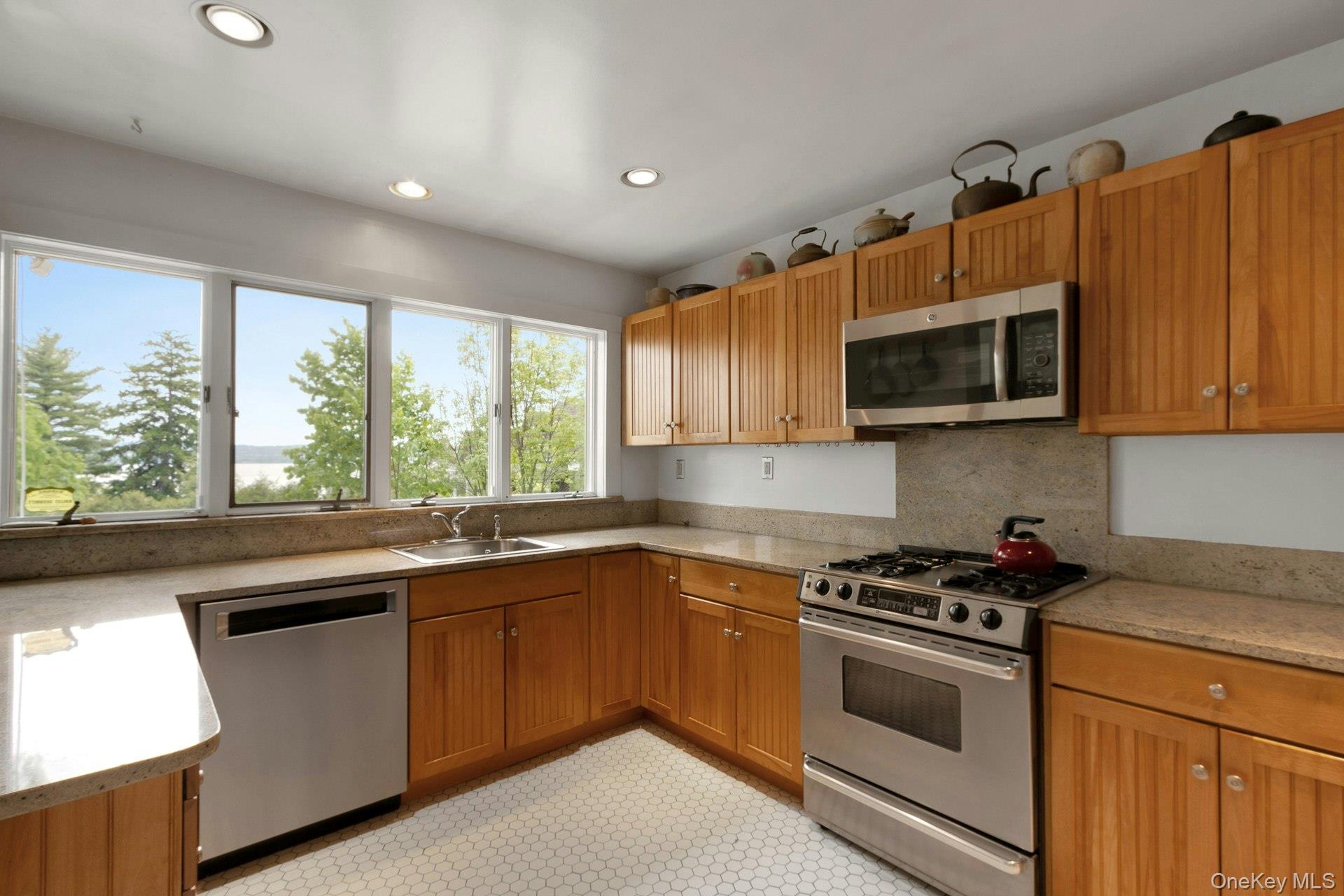 32 Laveta Place Property Photo 15