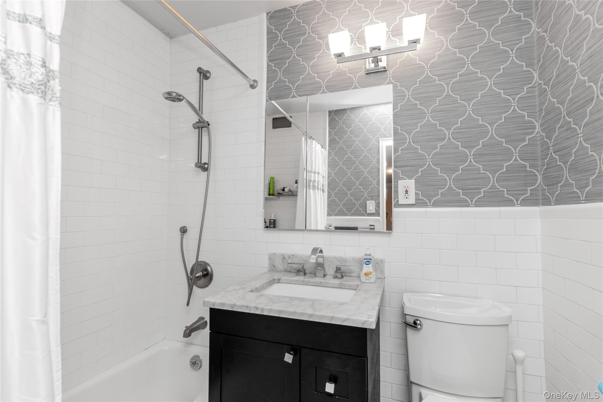 2500 Johnson Avenue 15r Property Photo 9