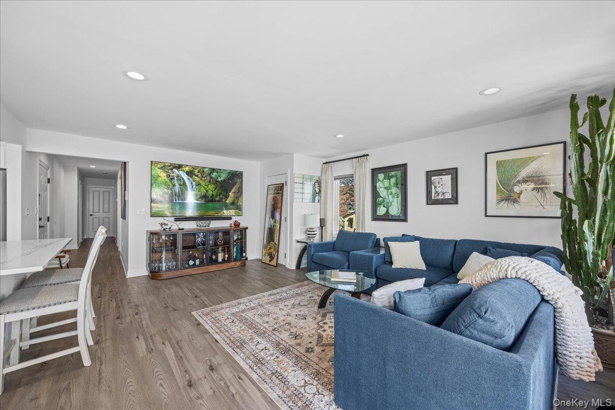 852 Dean Avenue 852-1 Property Photo 6