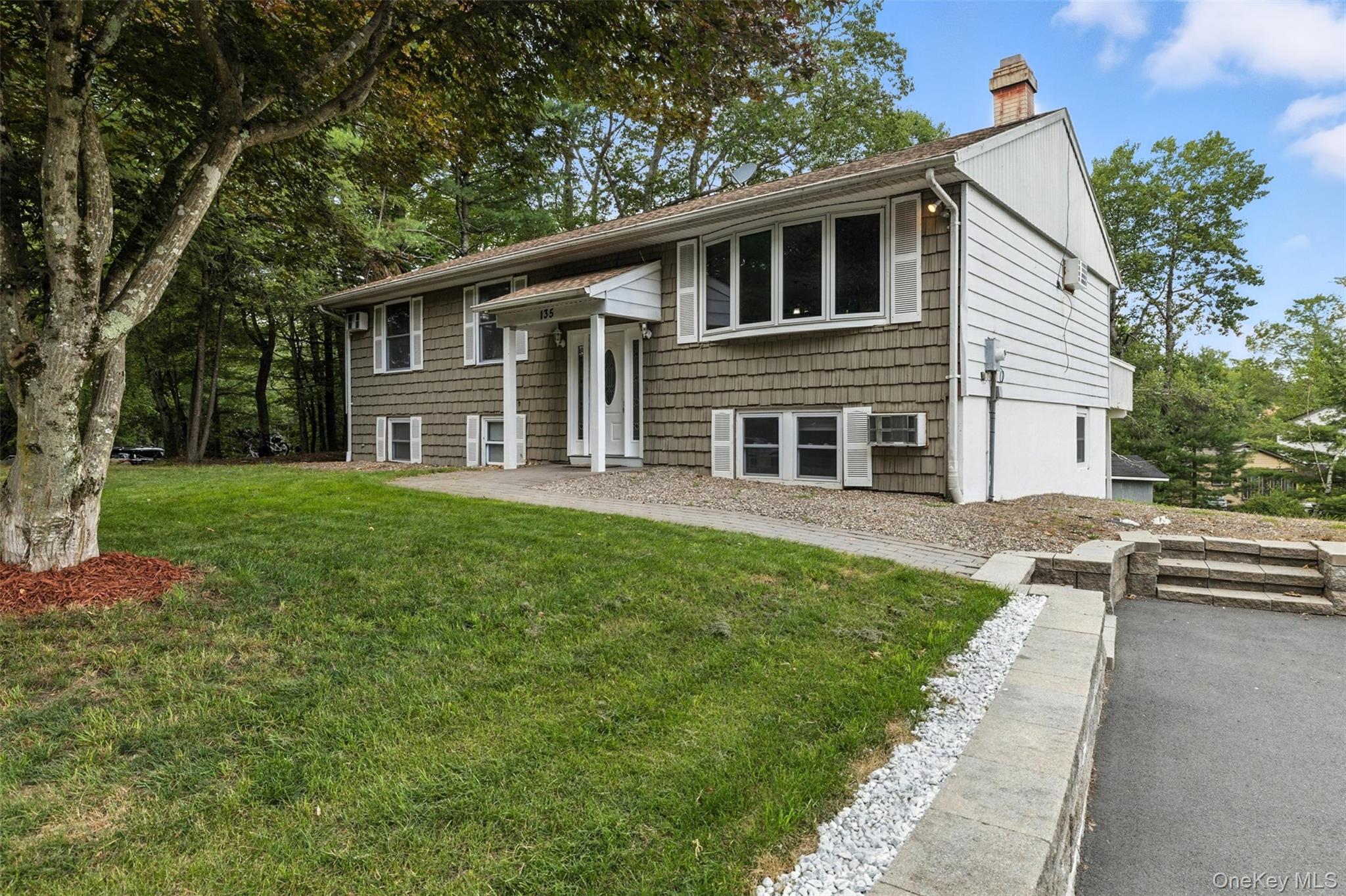 135 Lake Shore Drive Property Photo 3