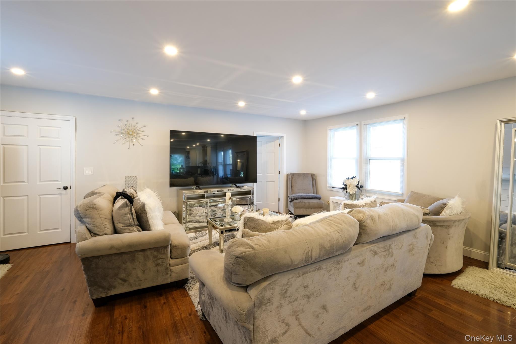 119 Munro Boulevard Property Photo 3