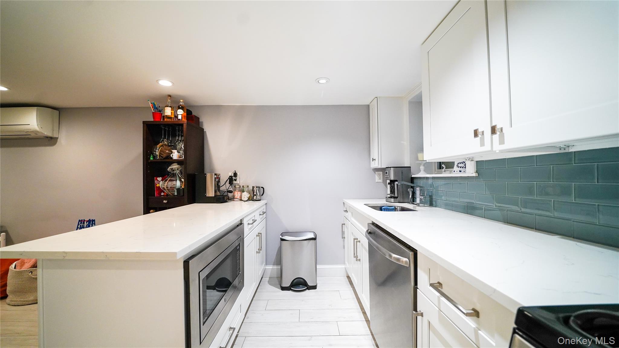 21-63 45th Street Property Photo 19