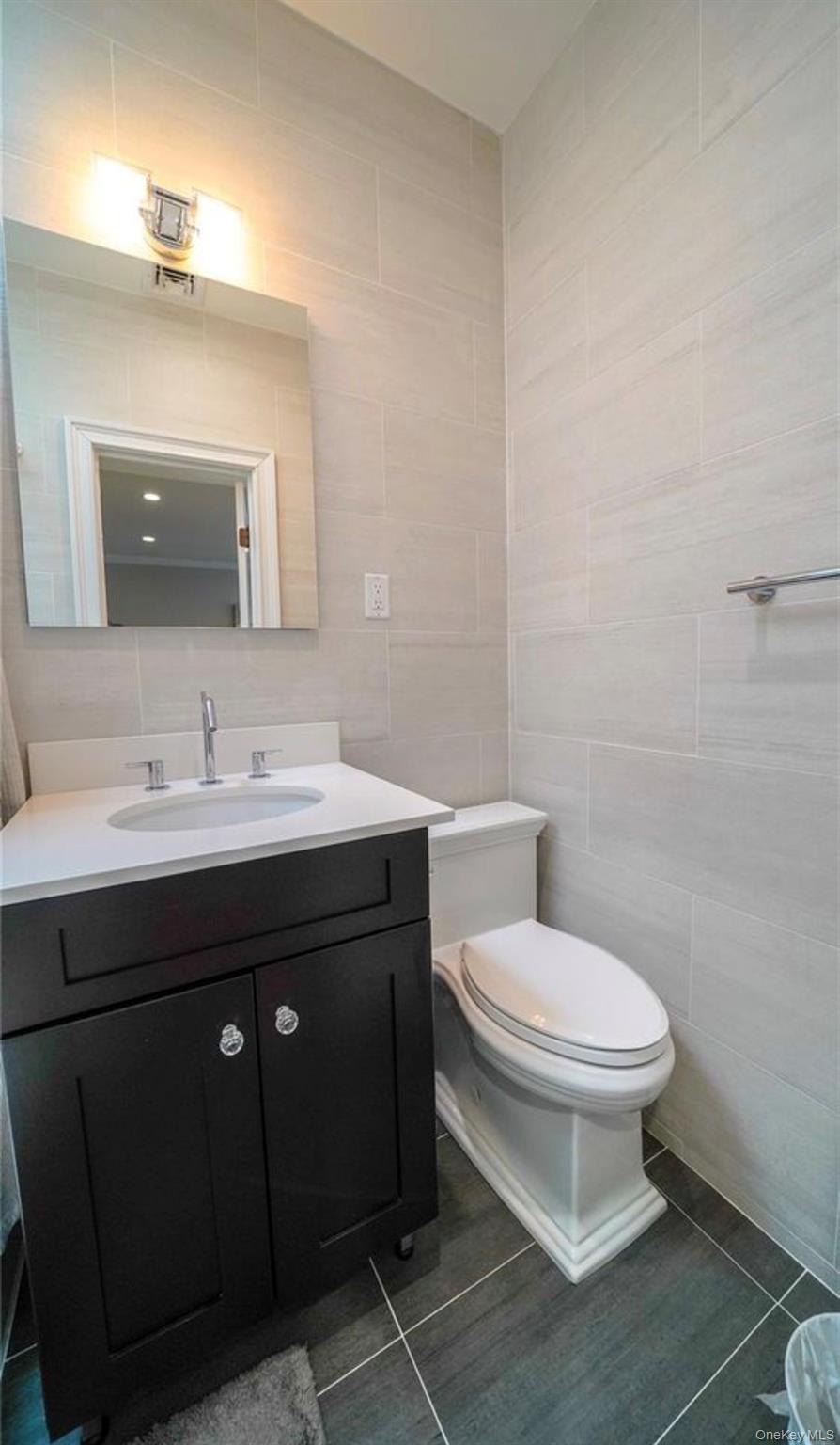 21-63 45th Street Property Photo 26